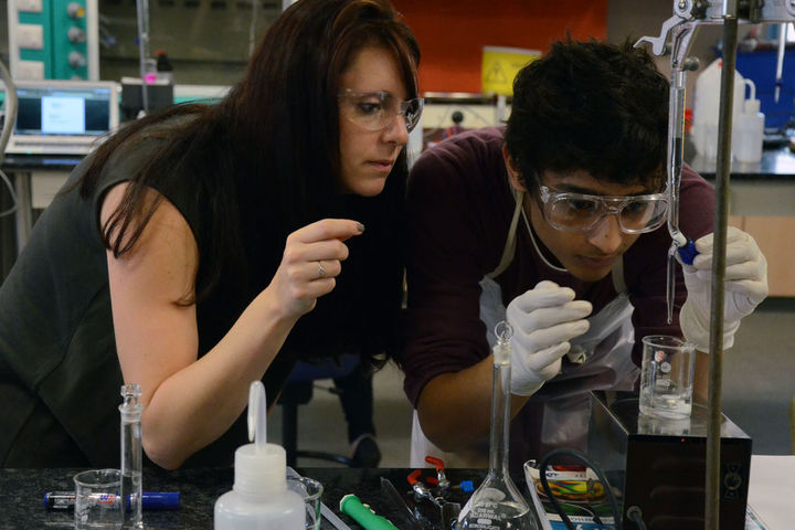 American School of Bombay-Chemistry Lab