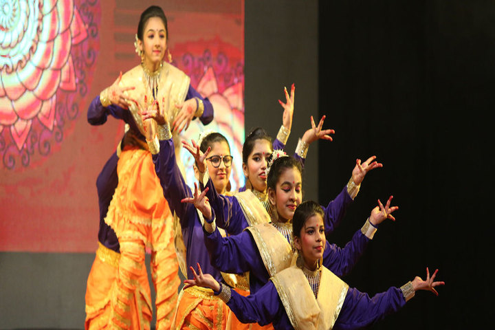D Y Patil International School-Dance