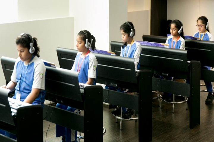 JBCN International School-Computer Lab