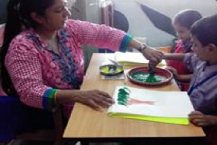 Matushri Kashiben Vrajlal Valia International Vidyalaya-Drawing