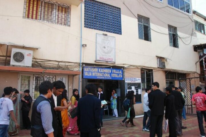 Matushri Kashiben Vrajlal Valia International Vidyalaya-School Entrance