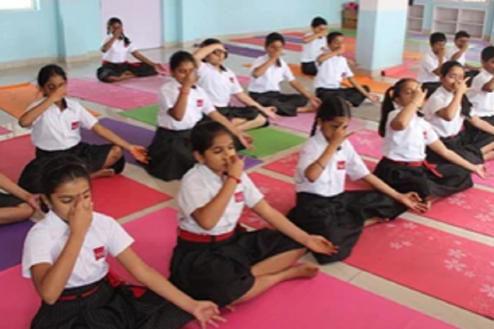 Silver Oaks International School-Yoga