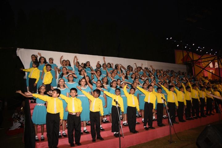 Loreto Convent School-Performance by Kids