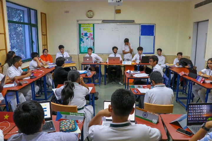 DPS International School-Group Discussion