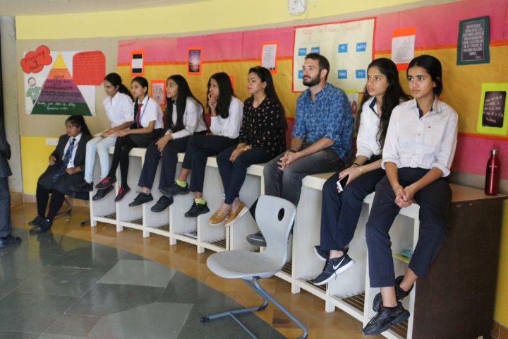 International School-Class