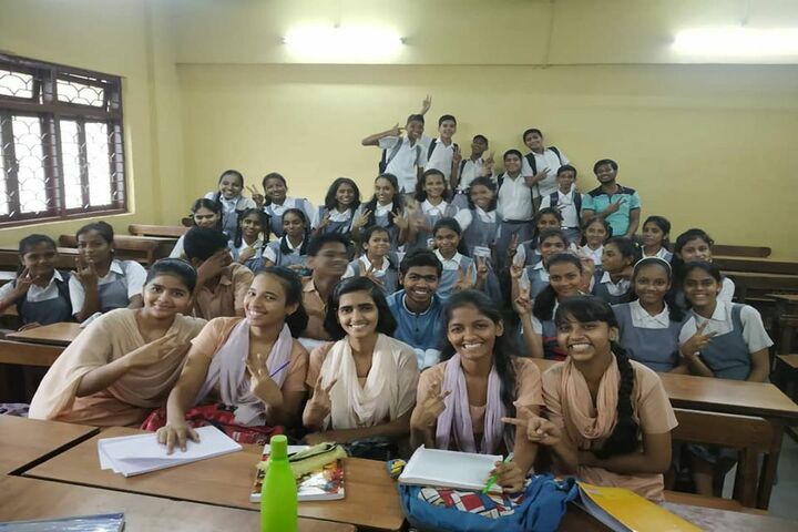Vivekanand English High School-Classroom