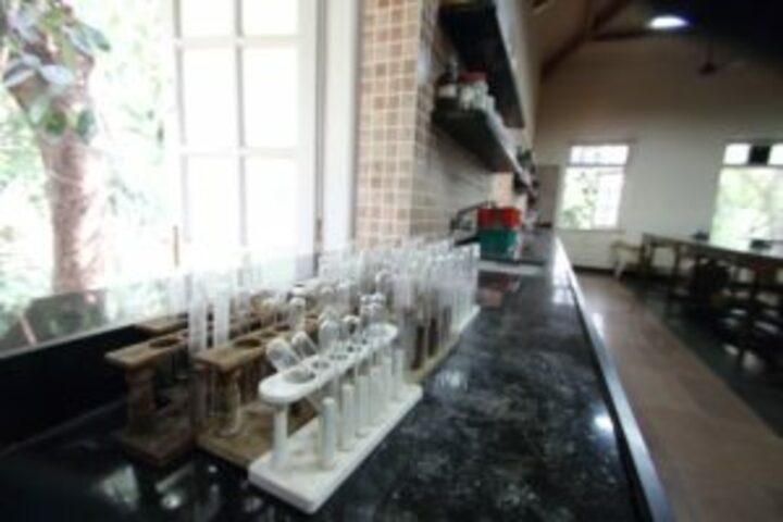 The JB Vachha High School-Chemistry Lab