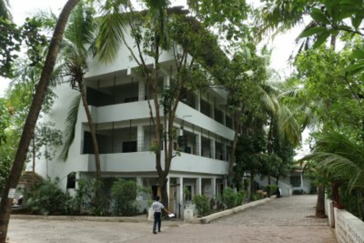 St Xaviers English High School-Campus View