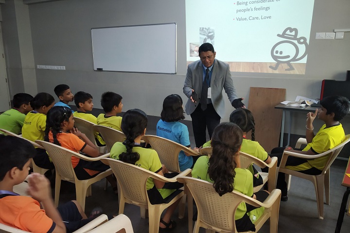 Rustomjee Cambridge International School-Smart Class Room