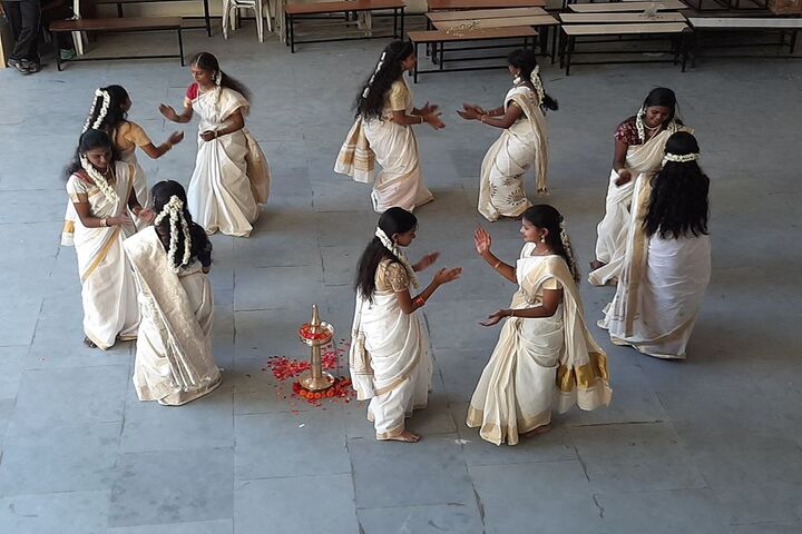 Kaligi Ranganathan Montford Matric Heigher Secondary School-Onam Celebration