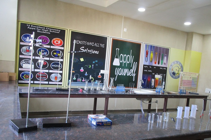 Solitaire Global Schools-Chemistry Lab