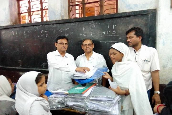 Howrah High School-Distribution