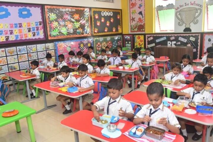 Kudila Govindram Seksaria English School-Cooking Activity