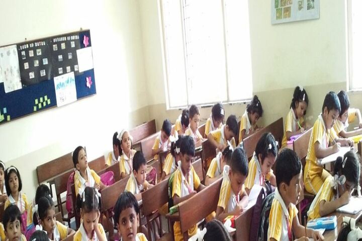 Holy Cross Convent School-Classroom