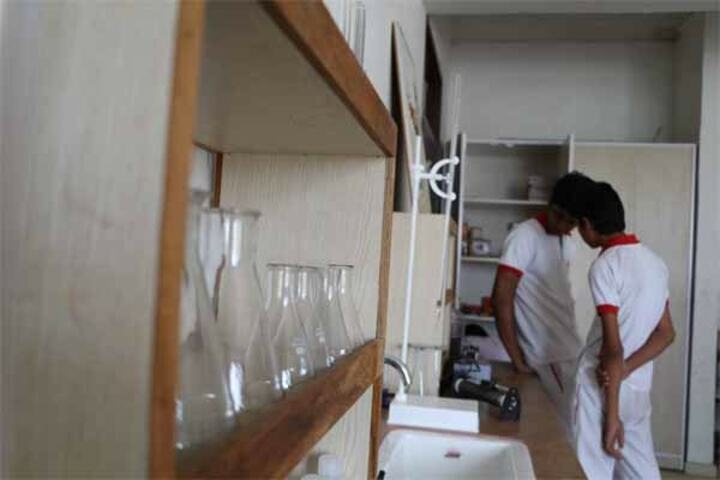 VSI International English Medium School-Chemistry Lab