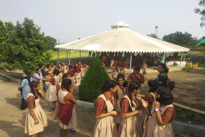 Dr Kalmadi Shamarao High School-School Trip