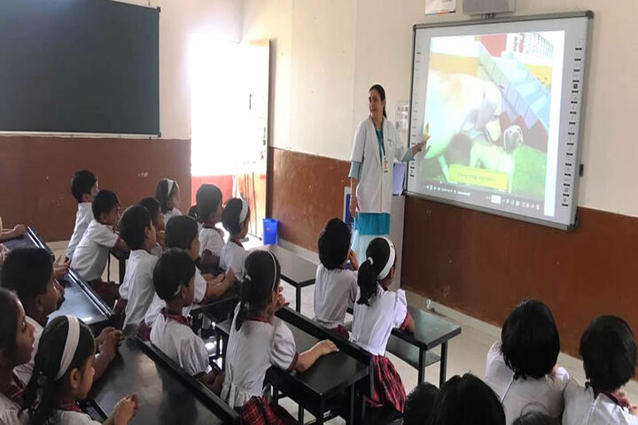 Hillgreen High school And Jr College-Smart Classroom