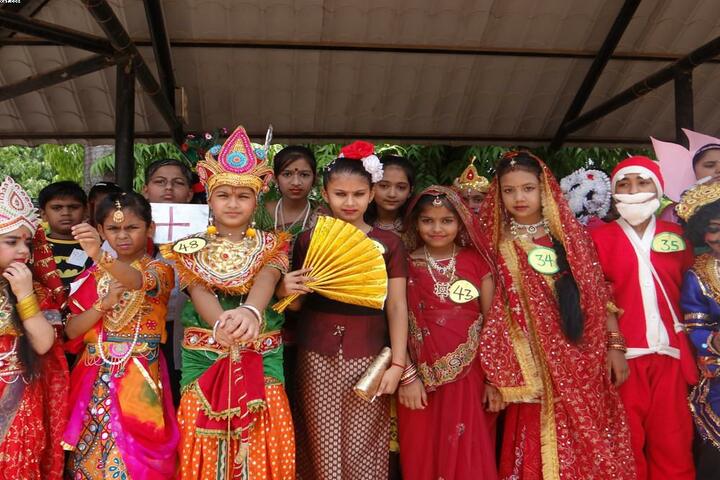 Holy Cross Convent Senior Secondary School-Fancy Dress Competition