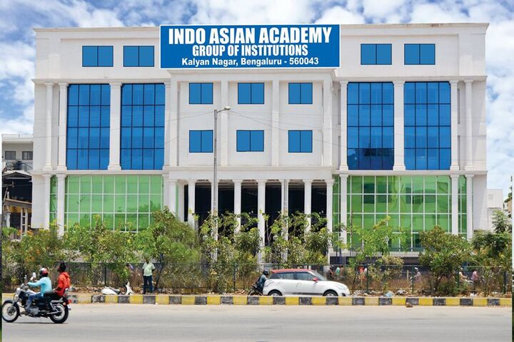 Indo Asian Girls P U College-Campus View