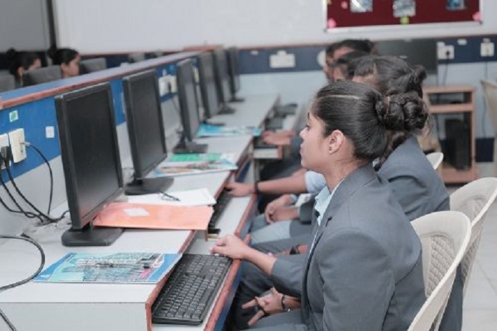 MLA PU College For Wowen-IT-Lab