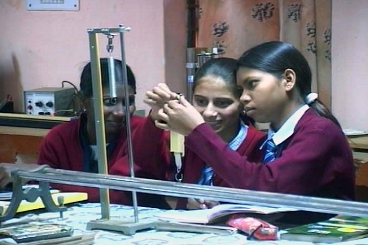 Jawahar Navodaya Vidyalaya-Physic Lab