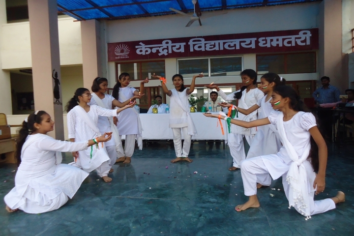 KENDRIYA VIDYALAYA DHAMTARI-independence day