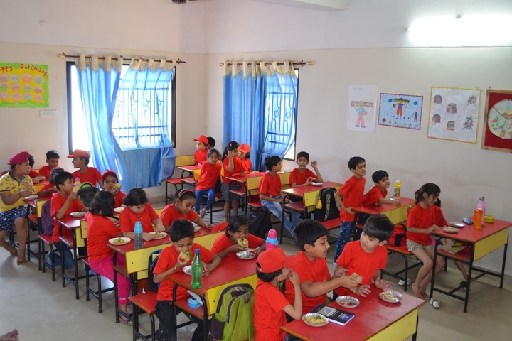 KRISHNA PUBLIC SCHOOL, SARONA-Kg classroom