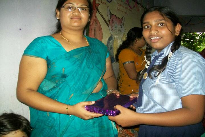 Mahanadi Academy-Teachers gift
