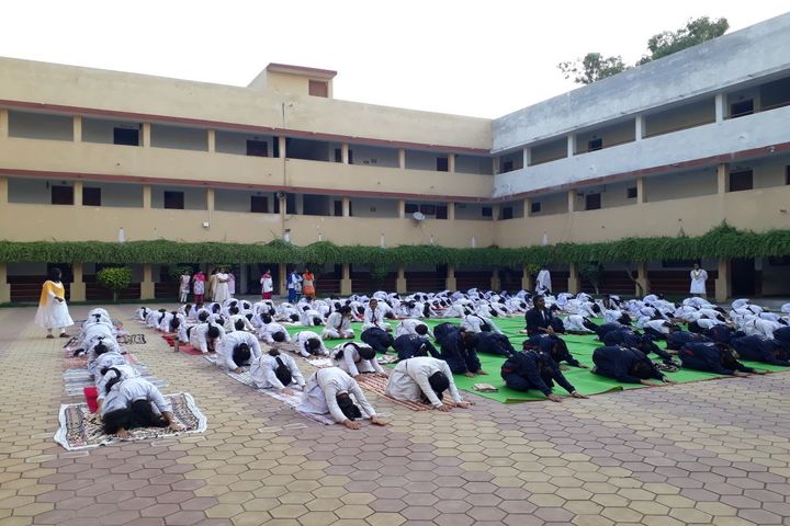 Maitri Vidya Niketan-yoga