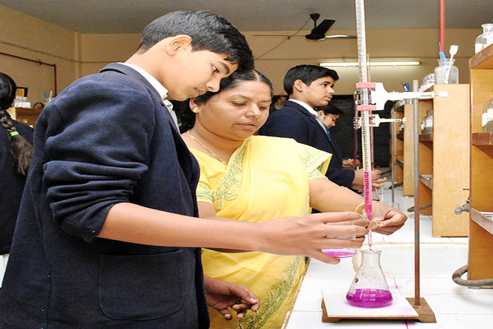 Mar Baselious Vidya Bhawan-Chemistry Lab