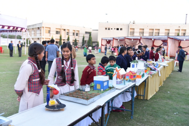 Monnet DAV Public School-Exhibition