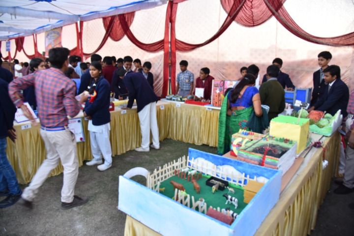 Monnet DAV Public School