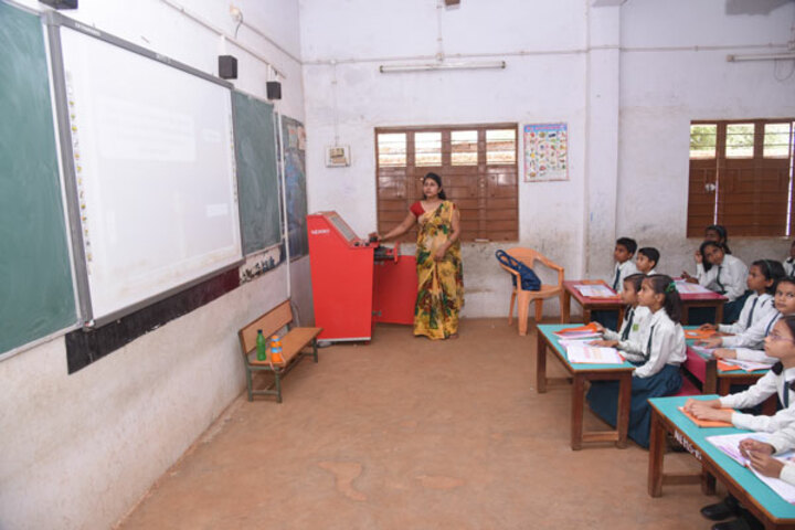 Nalanda English Medium Higher Secondary School-Classroom