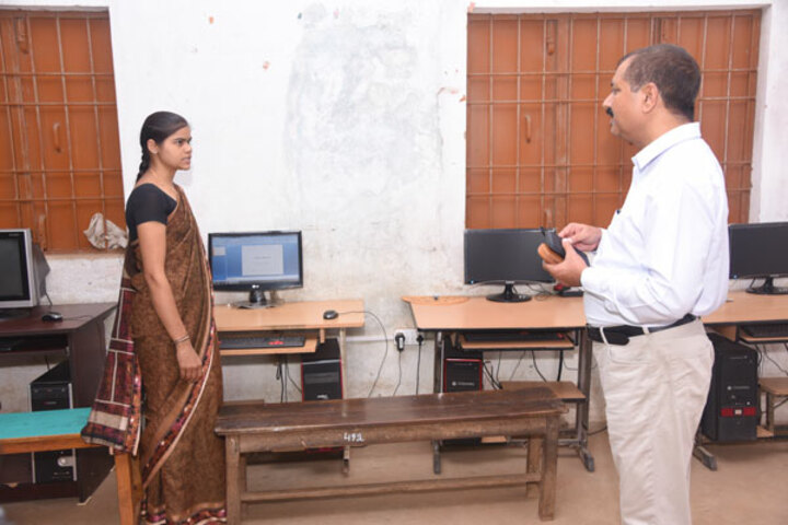 Nalanda English Medium Higher Secondary School-Computer lab
