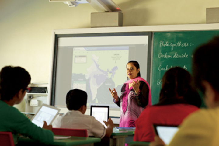 Rungta International School-Smart Class