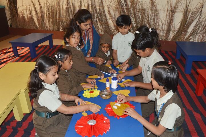 Sadhu Ram Vidya Mandir-Art And Craft