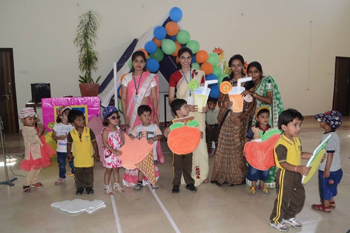 Sadhu Ram Vidya Mandir-Fruits day