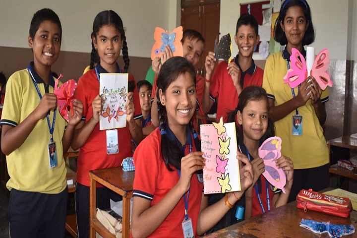 Shalini Convent School-Greeting card making
