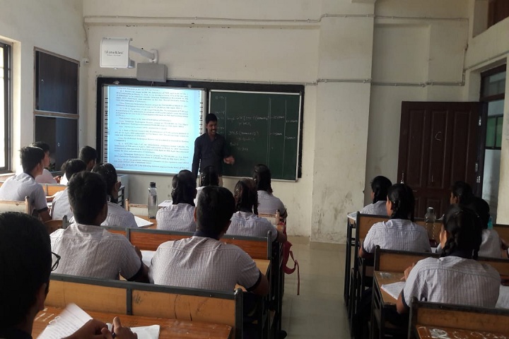 Shri Gujrati English Medium Higher Secondary School-Smart Class