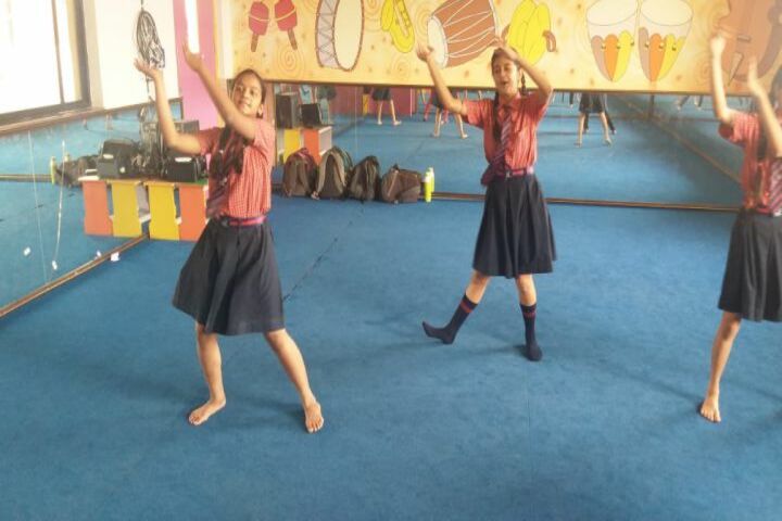 Shri Rawatpura Sarkar International School-Dance