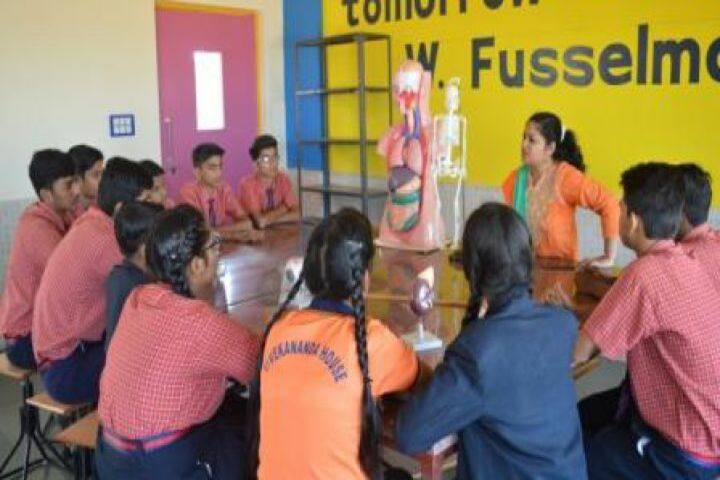 Shri Rawatpura Sarkar International School-Science Lab