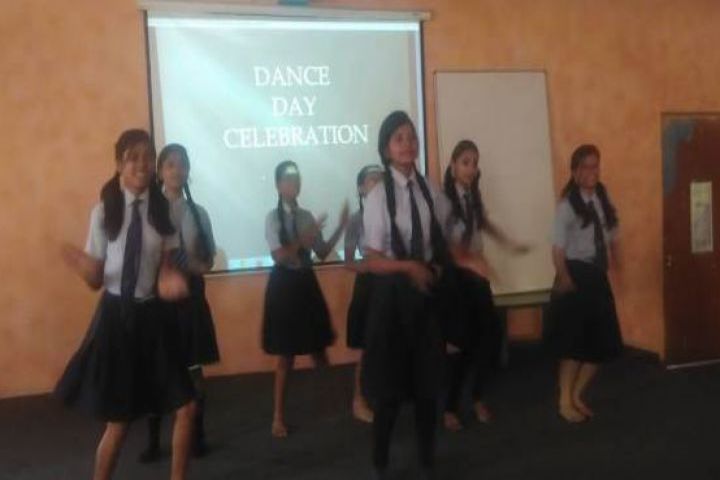 Shri Rawatpura Sarkar International School-Dance
