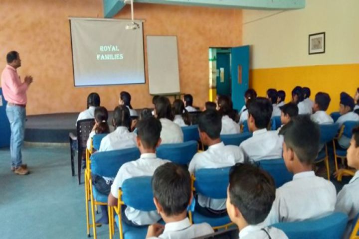 Shri Rawatpura Sarkar International School-Smart Class