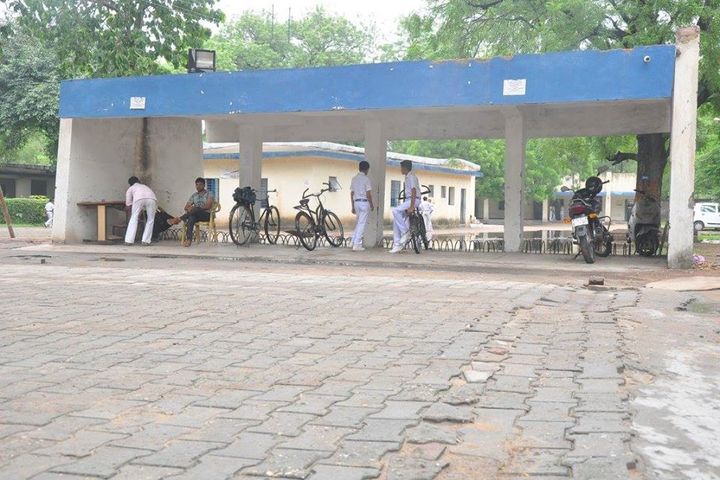 Air Force Senior Secondary School-Parking