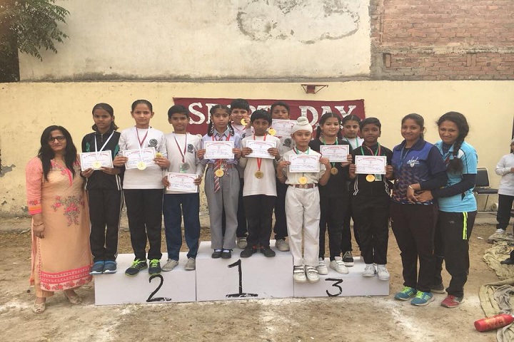B S International School-Prize Distribution