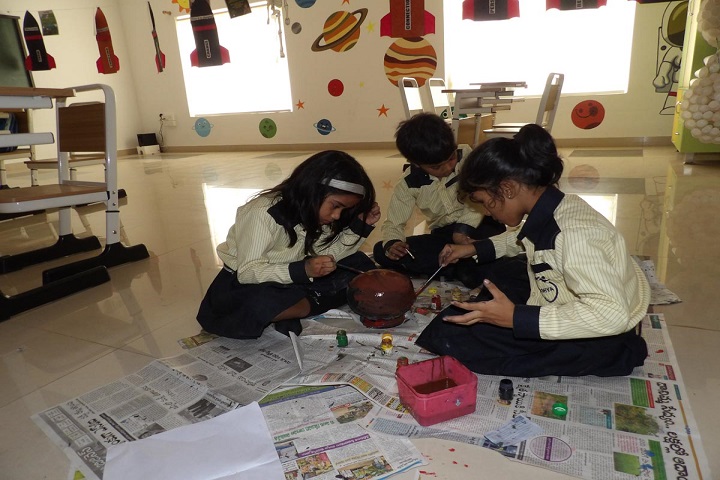 Lakshya International School-Art and craft