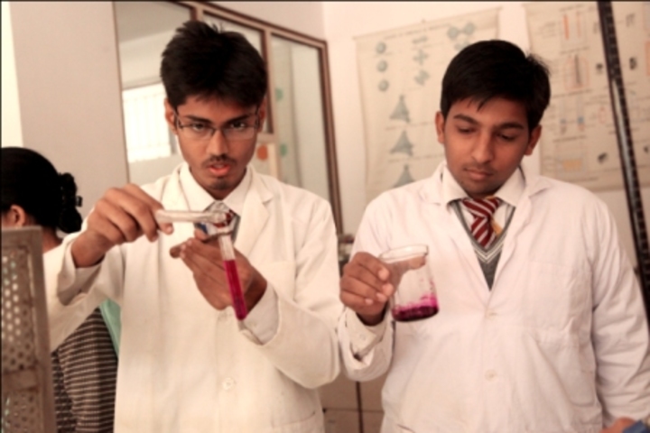 Bhai Parmanad Vidya Mandir-Chemistry Lab