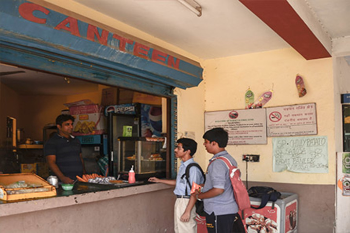 Bharat National Public School-Cafeteria Facility