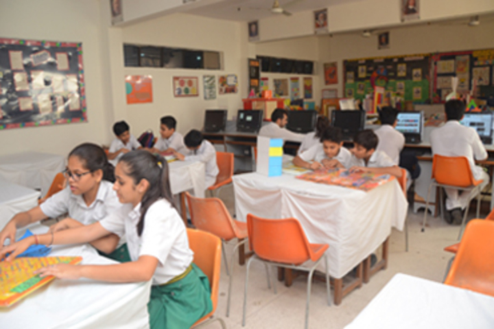 Bhatnagar International School-Maths Lab
