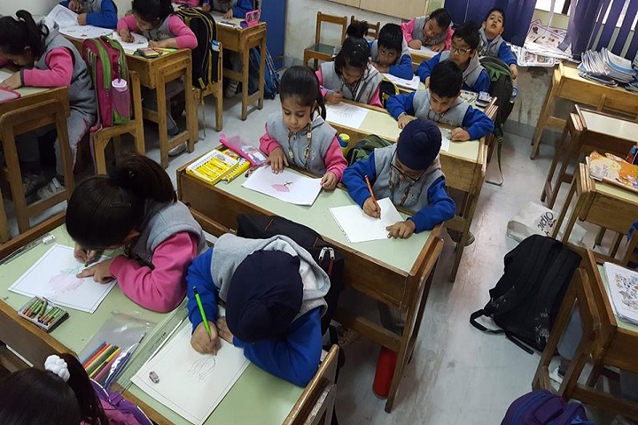 Brain International School-art class